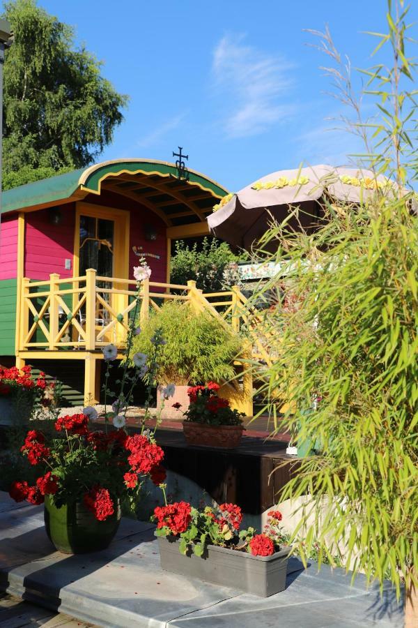Bed and Breakfast Roulotte La Dominique Romery  Екстер'єр фото